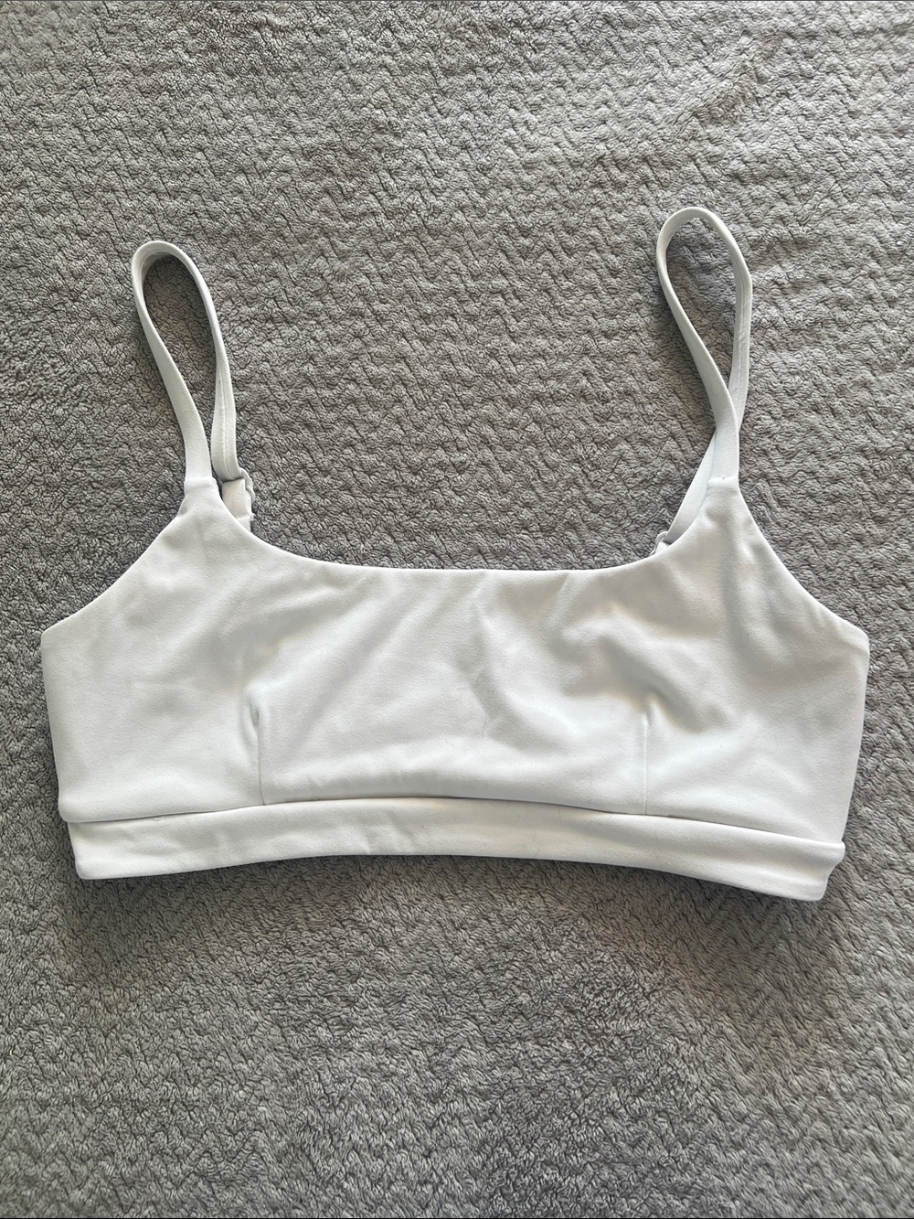 Vitality Square Neck White Adjustable Strap Low Support Bralette Size Medium